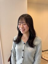 アッセンブル(ASSEMBLE)&nbsp;艶アッシュカラー×ゆるウェーブくびれ巻き