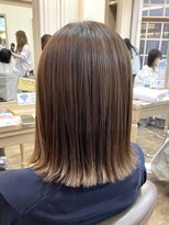 アルターリール(aL ter Rire)&nbsp;ホワイトブロンド/外ハネボブ/美髪/ワイドバング[鎌取］中村