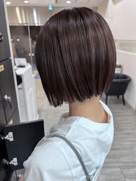 ヴィサージュクオン(VISAGE Quon) 艶感あふれるコンパクトボブ