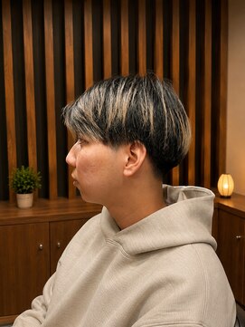 ヘアーワークス天(Hair works) 刈り上げマッシュ