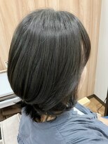 ヒビ(hibi)&nbsp;ツヤ感レイヤーの大人ミディ