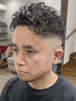 ノアレ 名古屋 名駅 亀島(NOARE)&nbsp;ショートスパイラルパーマ×フェード×ハイライト