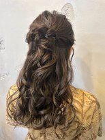 エフェ(effet)&nbsp;流行りのニュアンスハーフアップ