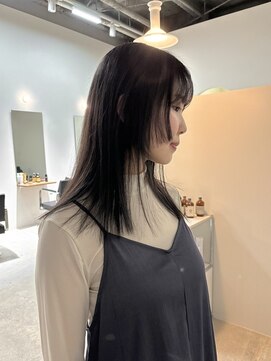 アワイ(awai) 顔まわりデザイン暗髪ストレートヘア