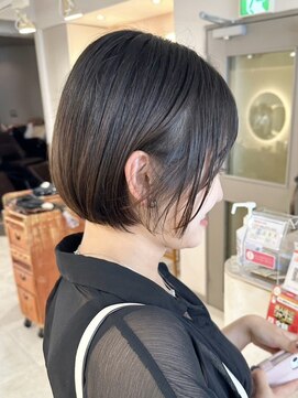 ヒビヲ(HIBIO) 横浜タッセルボブショコラブラウン切りっぱなしボブショートボブ