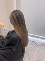 シカ 神戸三宮元町店(Cica)&nbsp;バレイヤージュ ハイライト デザインカラー 三宮