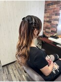 ボリュームツインハーフアップ結婚式お呼ばれヘア二次会ドレス