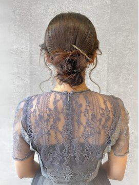 アース 三軒茶屋店(HAIR&MAKE EARTH) タイトにまとめる綺麗めまとめ髪【三軒茶屋】