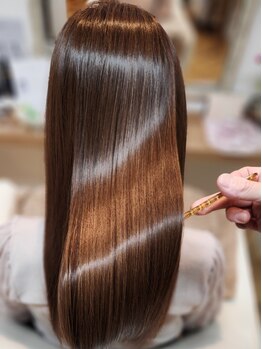 こだわりの“髪質改善”でダメージを受けた毛髪も、艶のある美髪に◎髪の悩みに合わせた施術をご提供♪