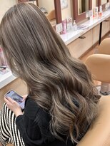 パルティール(Partir)&nbsp;いつものカラーに飽きたら“ハイライト”で立体感とツヤをプラス