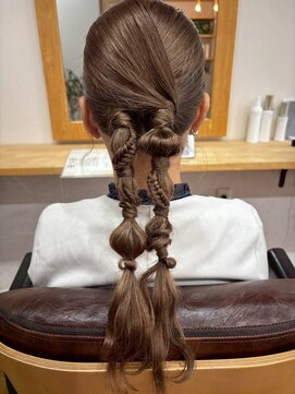 ブリッジ(bridge) パーティヘアセット×ゆるふわポニー