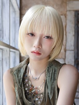 カライング(ing) 大人可愛い20代30代40代前下がりひし形小顔ボブ