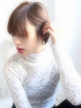 アイビー(Ivy) 耳掛け マッシュショート