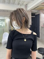 イキ 表参道(iki omotesando)&nbsp;モード/無造作ウェーブ/大人ガーリー[表参道駅]