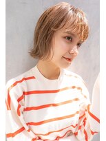 レゴ(REGO)&nbsp;グレージュカラーシルキーべージュ、デザインカラー斜めバング