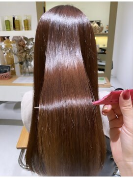 スリー(THREE) 【繰り返すほどキレイな艶髪】髪質改善ヘアエステ