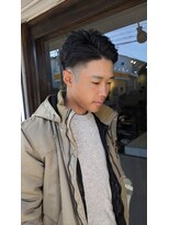 ソラーナ(SOLANA)&nbsp;フェード カットが映える！七三オールバックパーマ