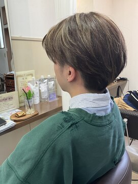 コアフィールフィス(COIFFURE fils) 【見附　今町】ハイライト　似合わせカット