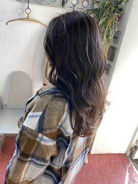 ペッシェ(pesce) ブリーチカラー/ハイトーンカラー/インナーカラー/ダブルカラー