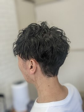 リルイー(Lil.E) メンズパーマ（ツーブロック）