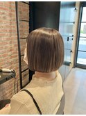 うるツヤ丸みボブウルフワンカール小顔補正立体カット