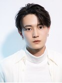 韓国ヘアカルマパーマコンマバングセンターパート黒髪ウルフ