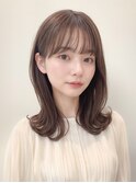 外ハネセミロングレイヤー
