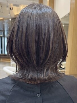 ソワネ 表参道(soigne) 表参道白髪ぼかし顔周りレイヤーくびれショートボブアッシュ40代