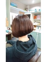 ヘアサロンアンドリラクゼーション マハナ(Hair salon&Relaxation mahana) シャープなイメージの重め前下がりボブ♪