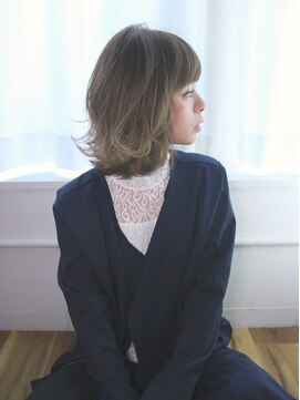 アンス 大阪梅田(ANs.) 大人ノームコア外ハネボブ、グラデーションカラー、セミディ