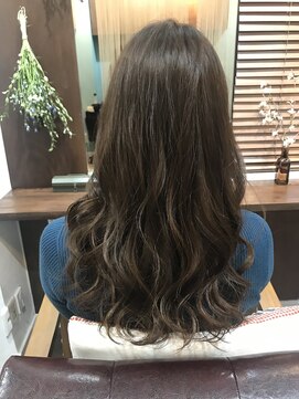 ルアン(Luan) グレージュカラー【横浜/横浜駅】