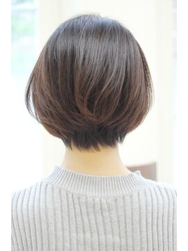 ラグエル(RAGUEL) 30代40代大人女性のひし形ショートボブ