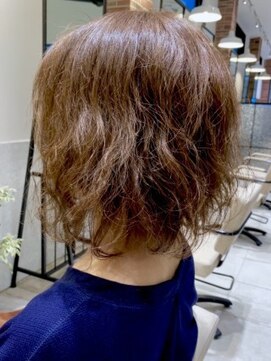 クアトログランシュ 水戸店(QUATRO×GranCieux) ライトベージュ×ナチュラルパーマ