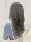 ロングヘアにはレイヤーが可愛い