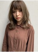 フェザーレイヤー×ベージュ