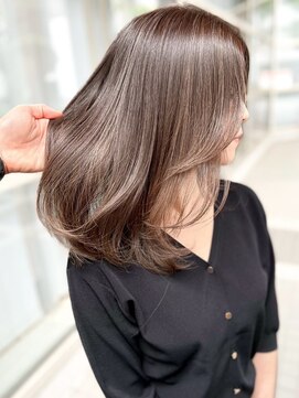 アマレット(Amaretto) 上品なハイライトスタイル