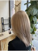 ブロンドヘアー ミルクティーベージュ ダブルカラー ブリーチ