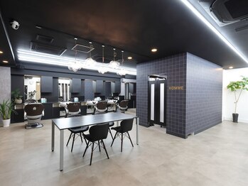 オム(HOMME)の写真/【新金岡】お客様一人一人の髪の毛のことを想って薬剤を選定するので、通うたびに髪質がきれいに…＊