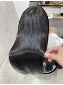 【Lana】大人の美しさを引き出すシルキーブラックストレート