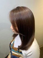 キトリー 立川(kitly)&nbsp;ハイライト（白髪ぼかしハイライト）×ロング