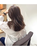 アトレ 福岡大名店(attrait)&nbsp;ミディアム外国人風アッシュヘアスタイル