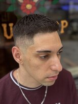 フォーコーナーズ(Four Corners)&nbsp;スキンフェードツーブロック刈り上げジェットモヒカンマンバン