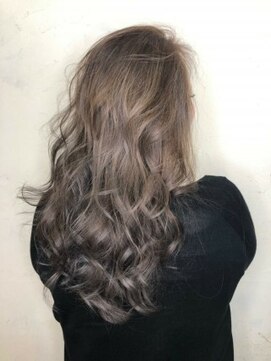 フロール(Flor) 【flor 戸塚】*無造作カール+パールグレージュ*