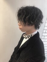 シン(syn) スパイラルパーマ 前下がりミニウルフ