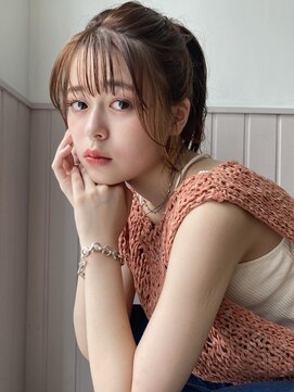 ネオリーブ クーロ(Neolive curro) あざとおくれ毛＊おろしても結んでもかわいい顔まわり