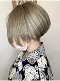 ショート×ペールグレージュ