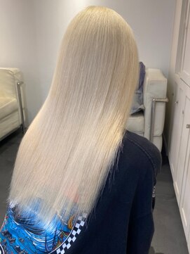 ベレーザ 渋谷(BELEZA) 3688グレーベージュミルクティーアッシュハイトーンカラーロング