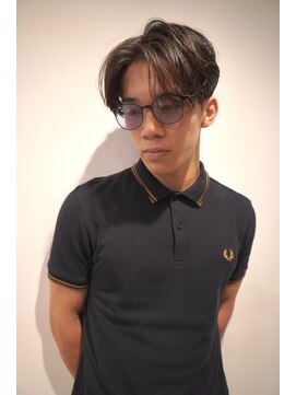 ムート(Mut) メンズカット　メンズパーマ　マッシュ　センターパート