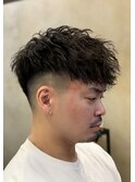 スペインカールダウンバングフェード　ツイスパ