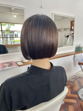 ヘアーアンドメイクアップモパ ミニボブ